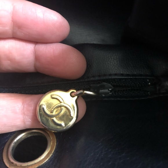 Authentic CHANEL Dark Navy Lambskin Tote - Picture 15 of 16